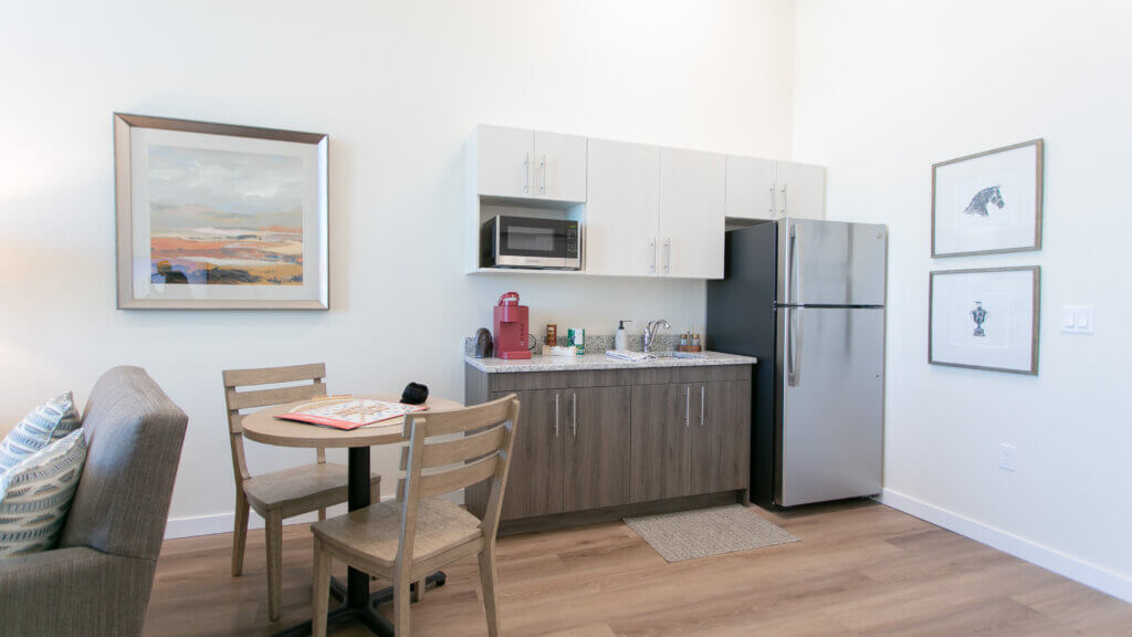 592-BearHollowEstates-Kitchenette1