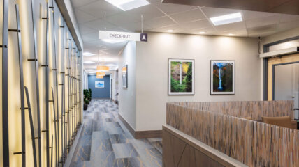 OregonHeartCenter_Hallway2