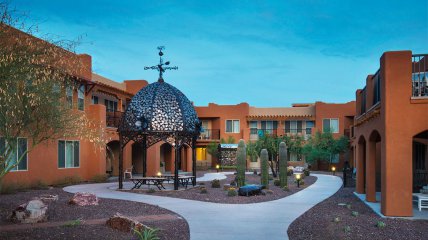 lenity-architecture-desert-springs-1