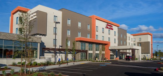 lenity-architecture-hampton-inn-vancouver-1