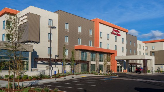 lenity-architecture-hampton-inn-vancouver-1