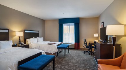 lenity-architecture-hampton-inn-vancouver-4